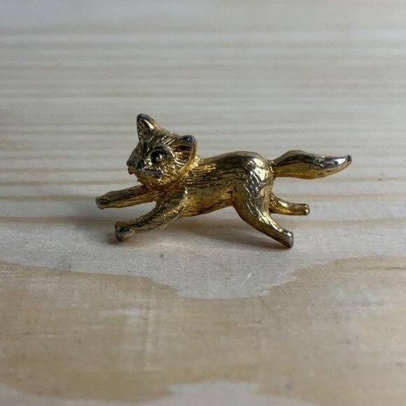Minimalist Gold Tone Cat Lover Kitty Pin Brooch - Picture 1 of 4
